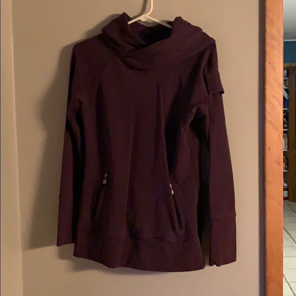 Zobha pullover hoodie